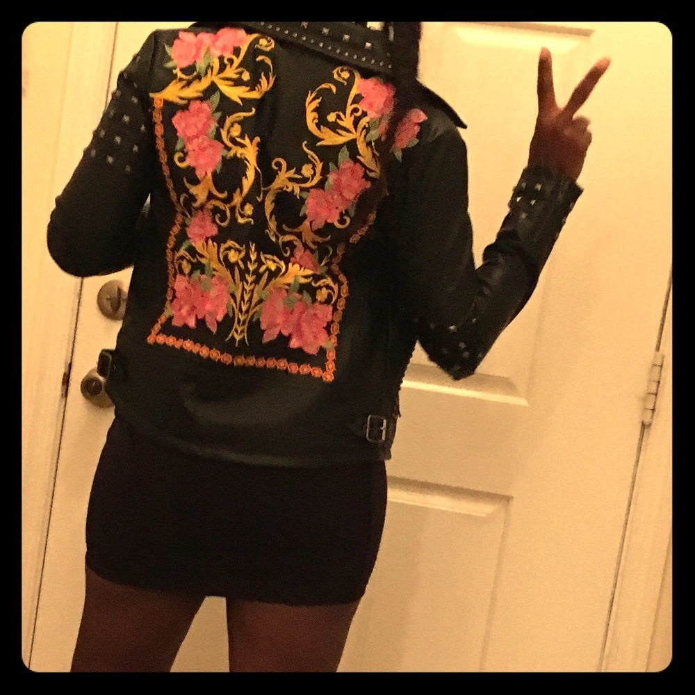 URBAN OUTFITTERS JACKET